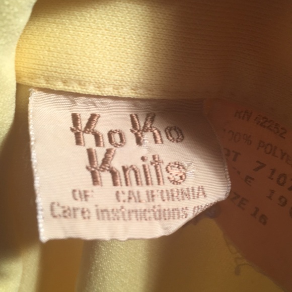 VTG 70’s Koko Knits of California Buttery Yellow Blazer - Picture 6 of 6